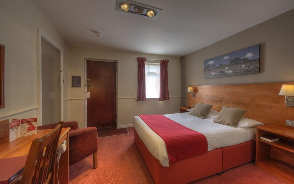 Charnwood Arms Hotel โคล์วิล ภายนอก รูปภาพ