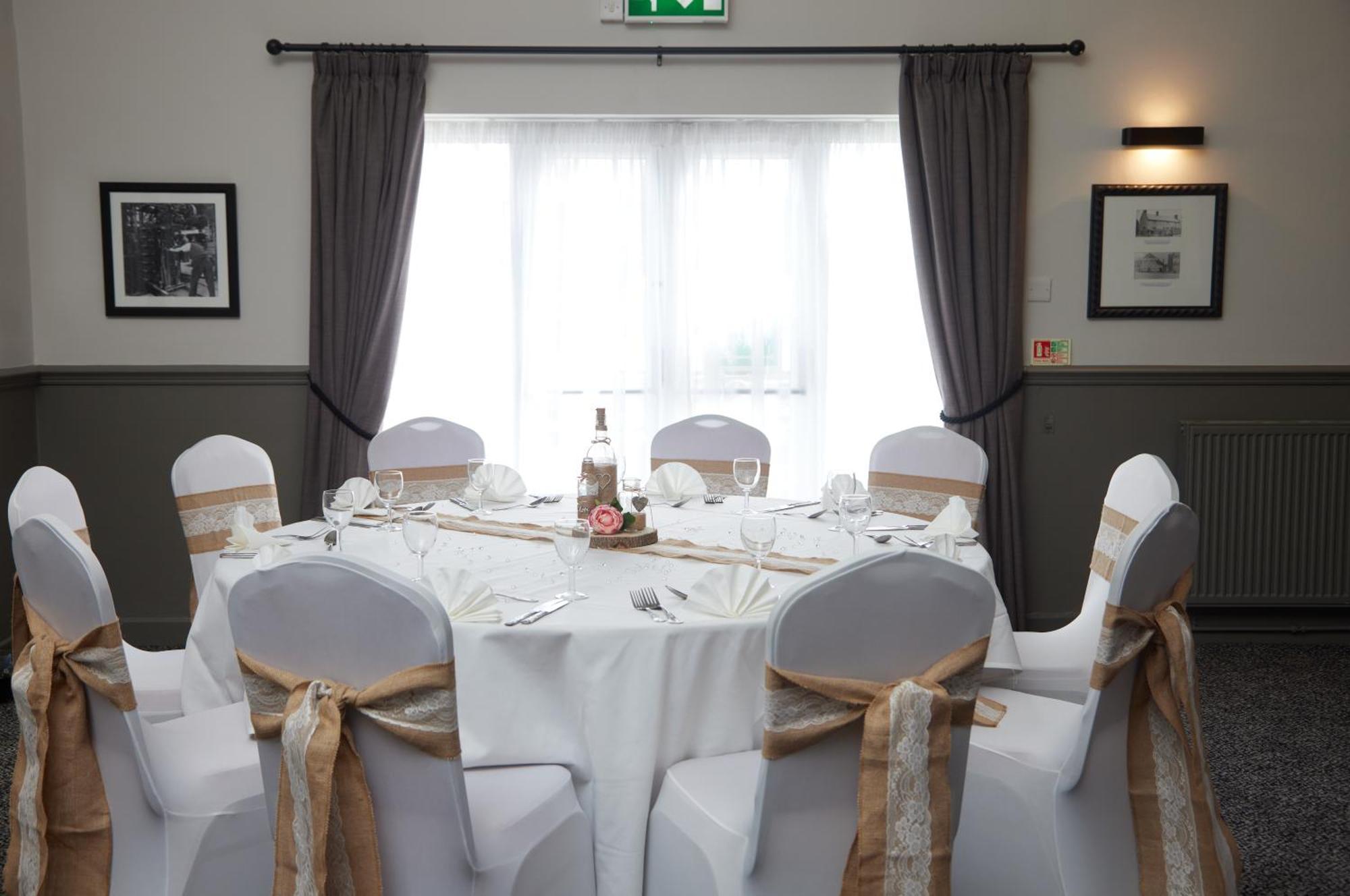Charnwood Arms Hotel โคล์วิล ภายนอก รูปภาพ